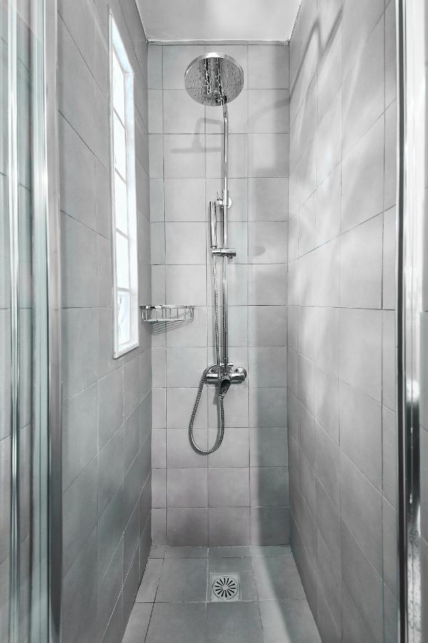 Old Style 1bdr With Acropolis View Rooftop! Apartment *