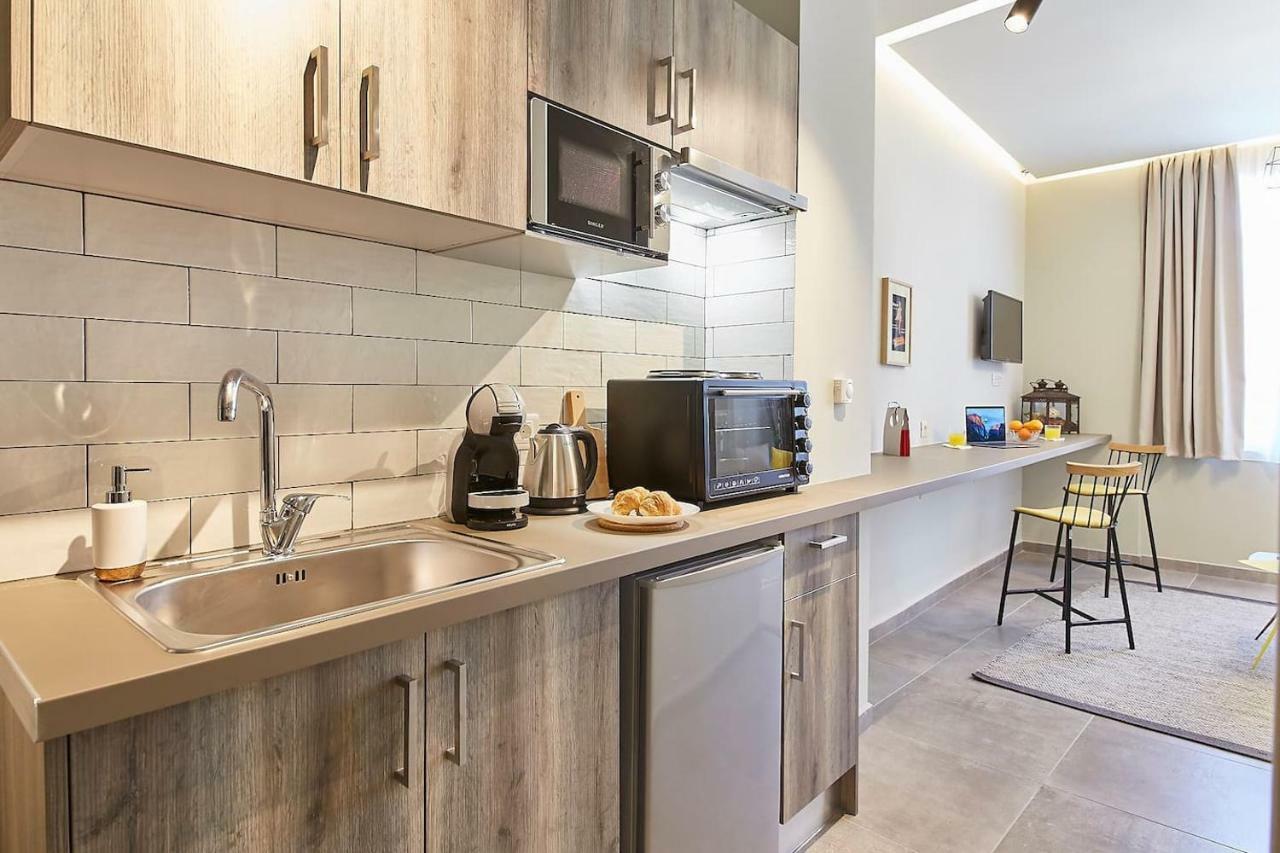Old Style 1bdr With Acropolis View Rooftop! Apartment